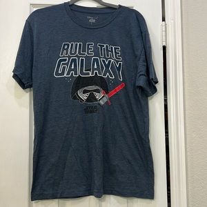 Disney Store Mens L Star Wars Tshirt